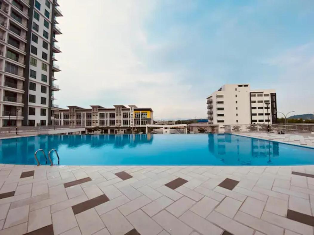 Luxurious Homestay 3Br With Pool Meru Ipoh 8 Pax Exteriör bild